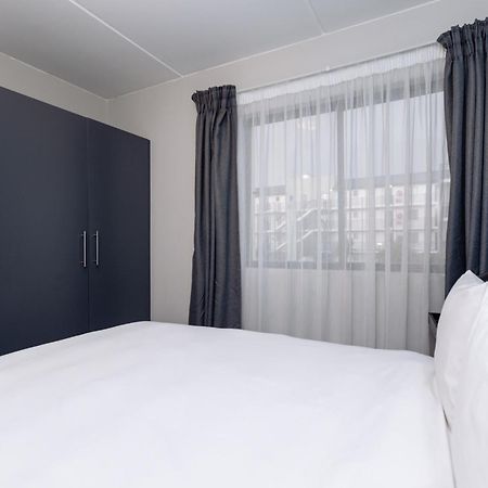 Mint Express Sandton View Johannesburgo Exterior foto