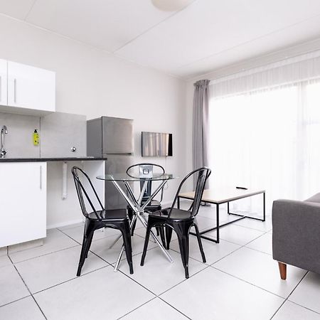 Mint Express Sandton View Johannesburgo Exterior foto